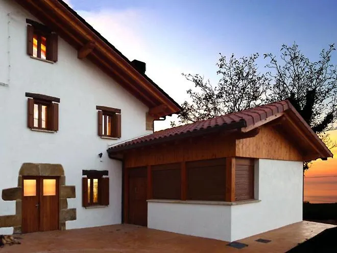 Apartamentos Lusarbe Orio